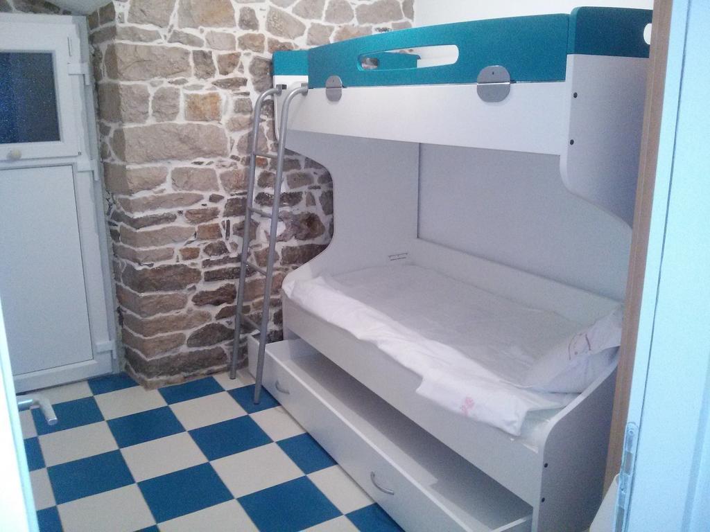 Holiday House Popovic Sućuraj Zewnętrze zdjęcie