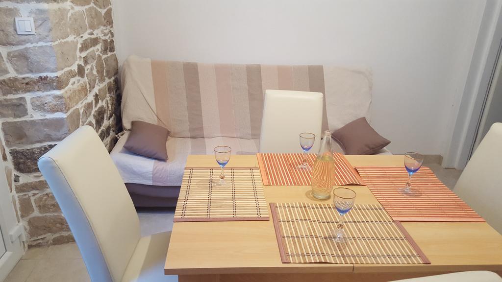 Holiday House Popovic Sućuraj Zewnętrze zdjęcie