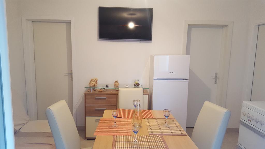 Holiday House Popovic Sućuraj Zewnętrze zdjęcie